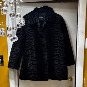 Bernardo Black Textured Teddy Jacket